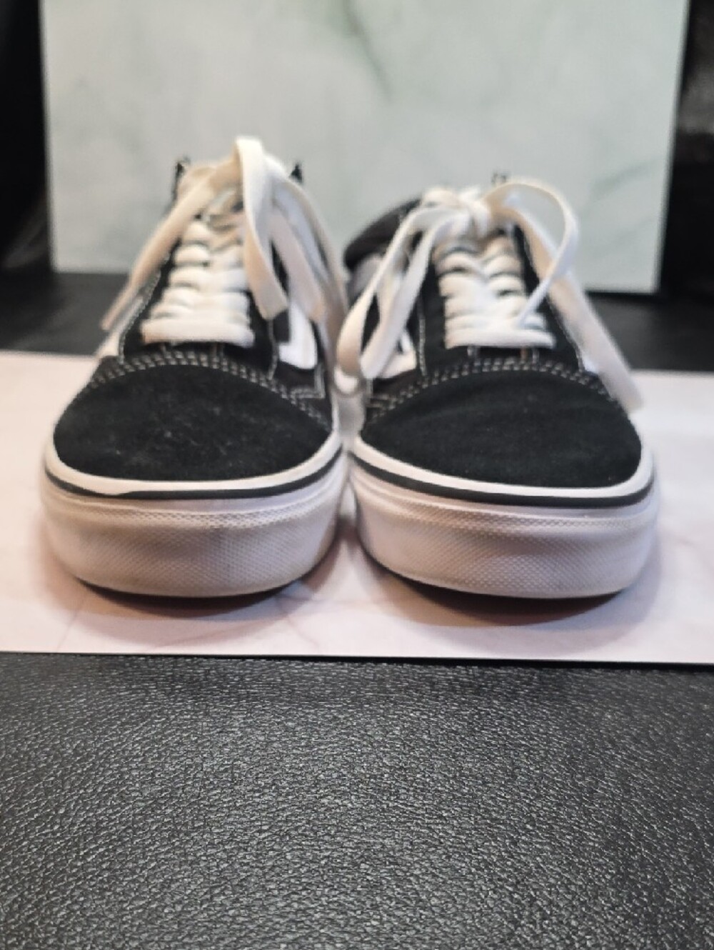 Vans Old Skool Low-Top Sneakers in Black and White Mens Sz. 6.5, Wmns 8 - Picture 4 of 8